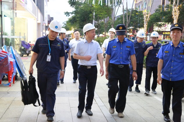 安慶港華開(kāi)展燃?xì)獍踩归g檢查